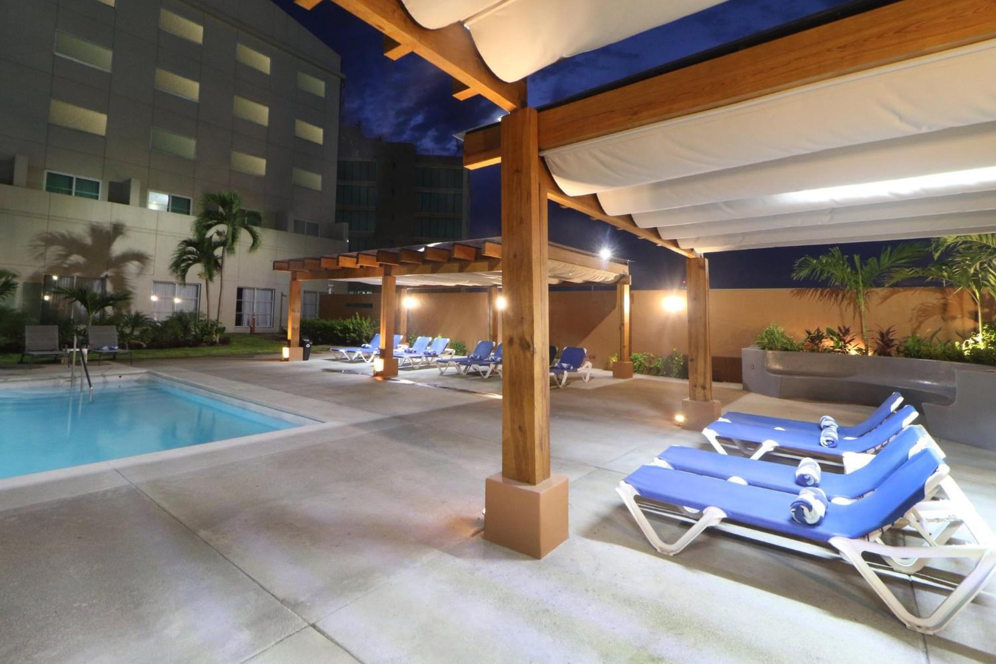 Holiday Inn Express Manzanillo By Ihg Kültér fotó